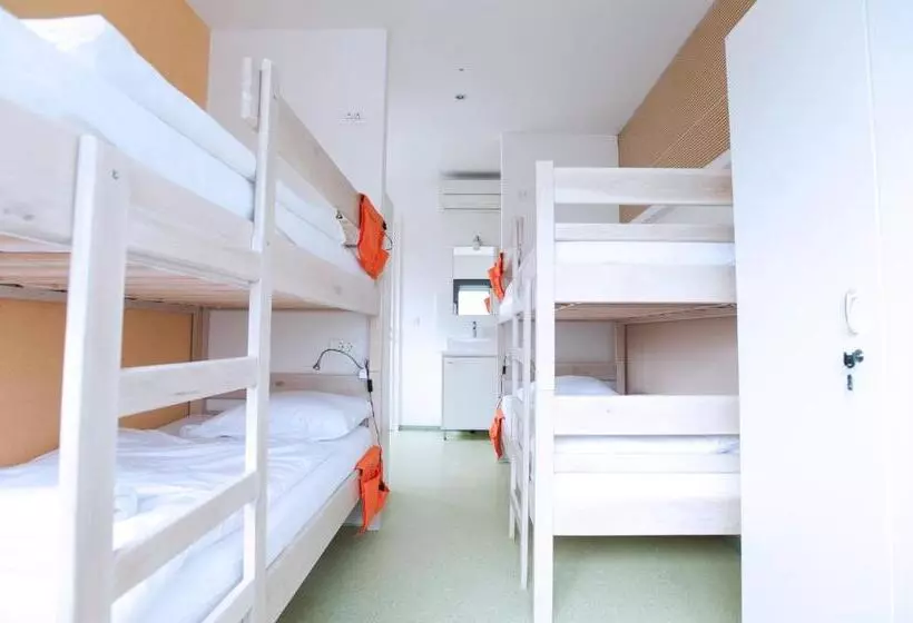 Windward Hostel Zadar