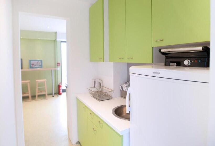 Windward Hostel Zadar