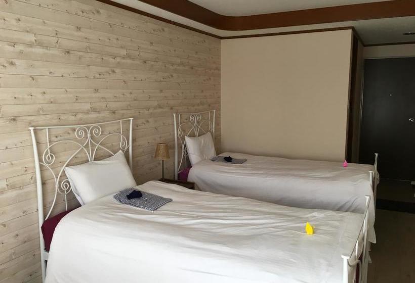 הוסטל Royal Inn Nara