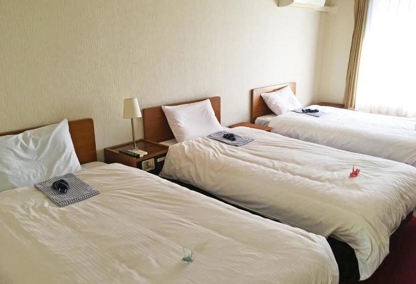 הוסטל Royal Inn Nara