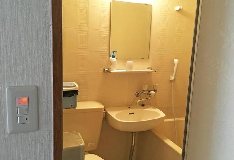 הוסטל Royal Inn Nara