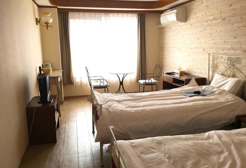 הוסטל Royal Inn Nara