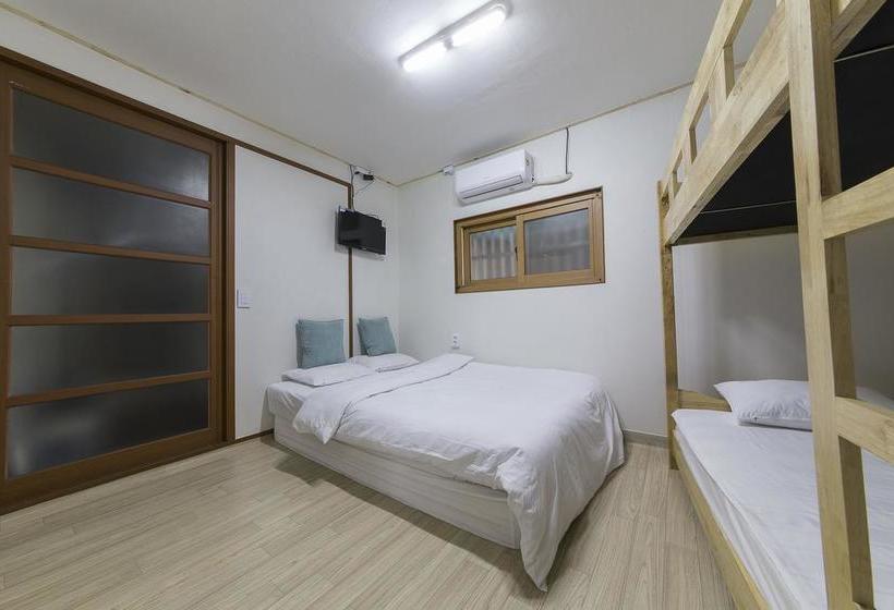 הוסטל Kseoul Guesthouse