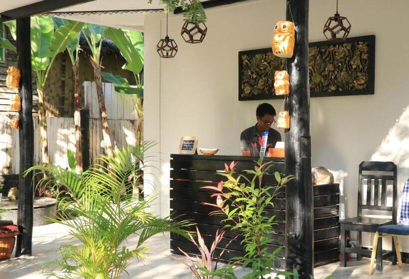 تختخواب و صبحانه The Villager Lodge