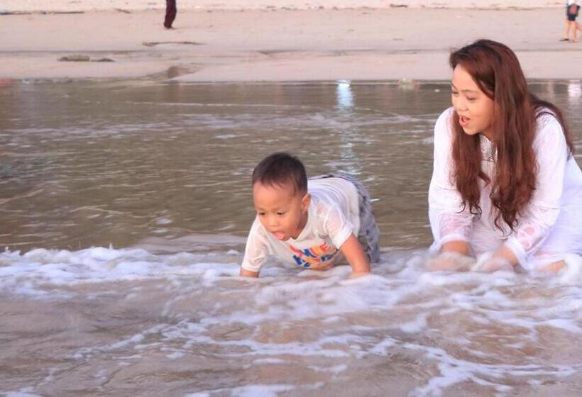 تختخواب و صبحانه The Villager Lodge