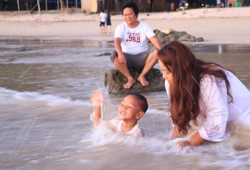 تختخواب و صبحانه The Villager Lodge