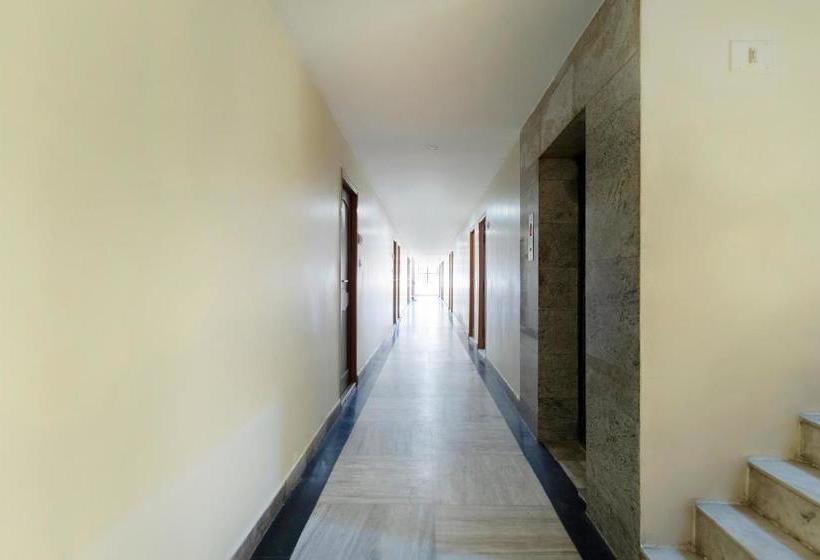 Otel Capital O 69811 Golden Tower