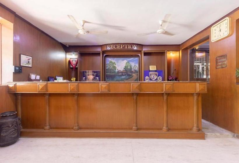 Otel Capital O 69811 Golden Tower