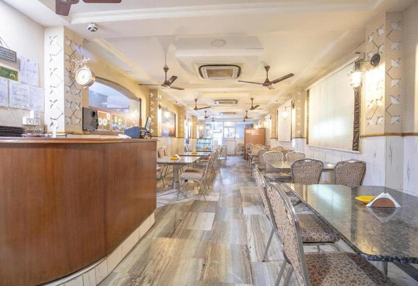 Otel Capital O 69811 Golden Tower