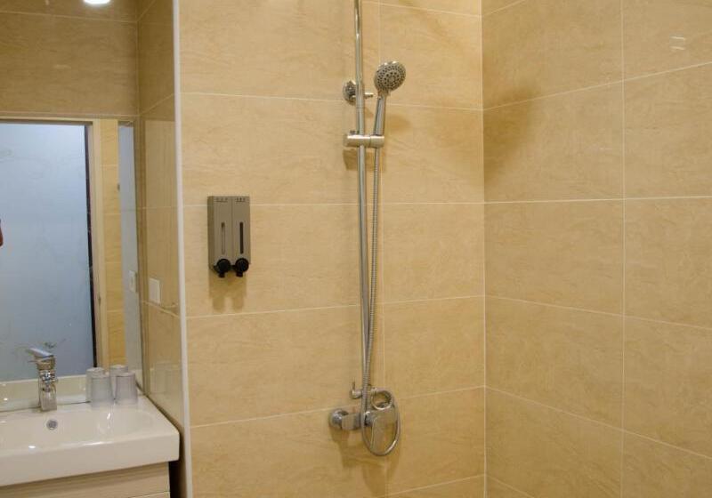 هتل 花蓮星晟棧飯店starry Inn近太平洋新城車站