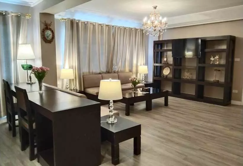 Taris Art Hotel Phrae