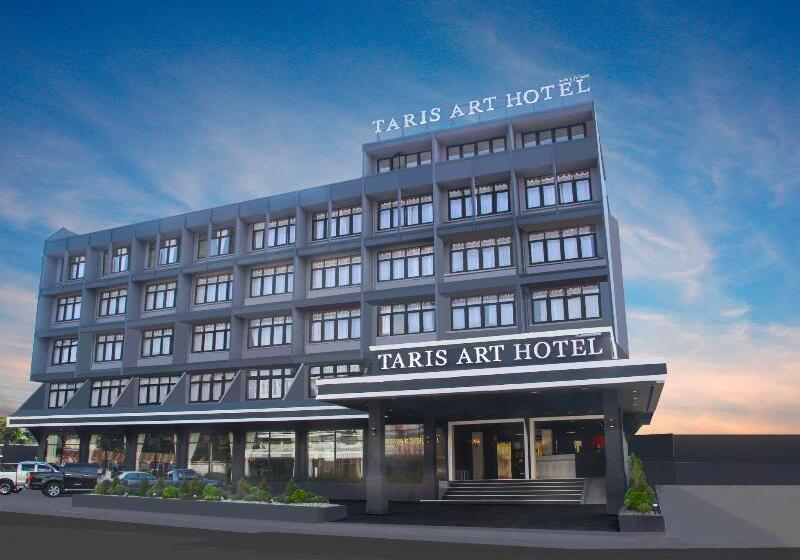 Taris Art Hotel Phrae