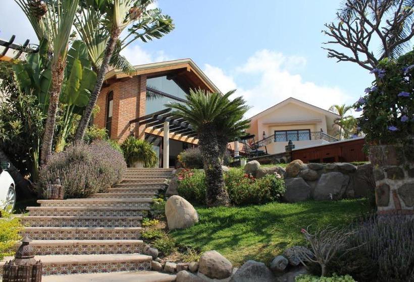 Lindo Ajijic Bed & Breakfast