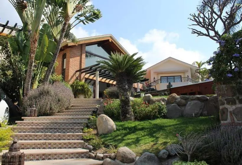 Lindo Ajijic Bed & Breakfast