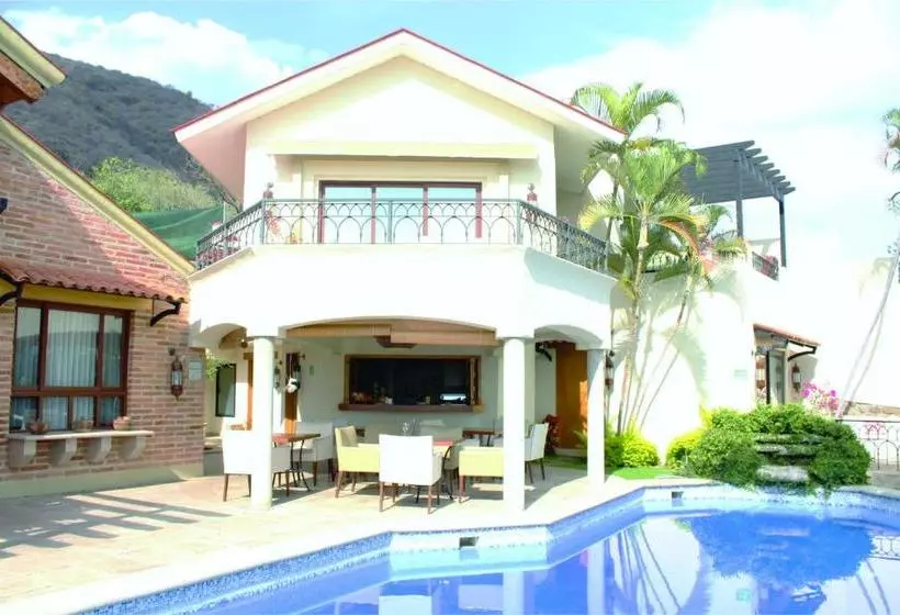 Lindo Ajijic Bed & Breakfast
