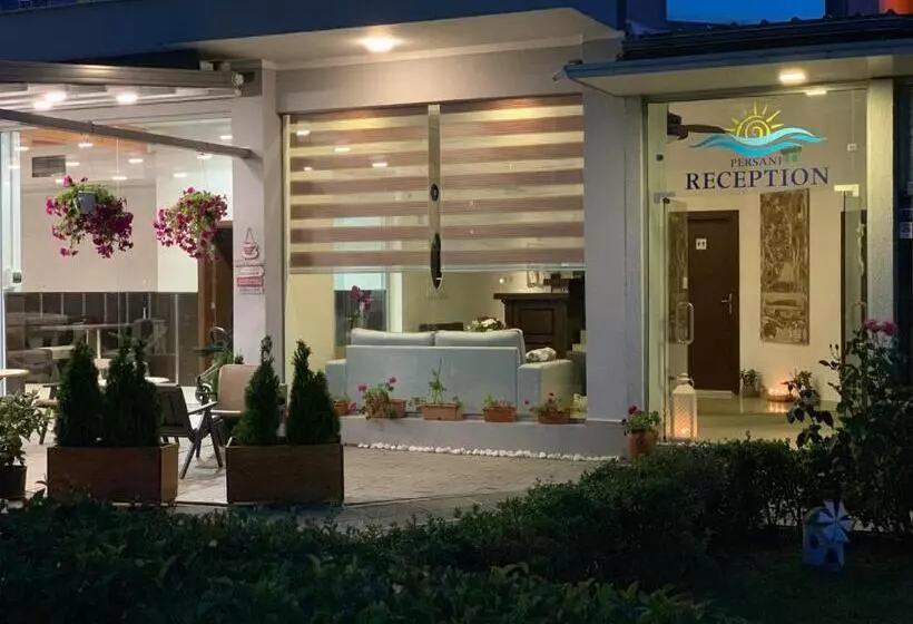 Persani Hotel Free Parking