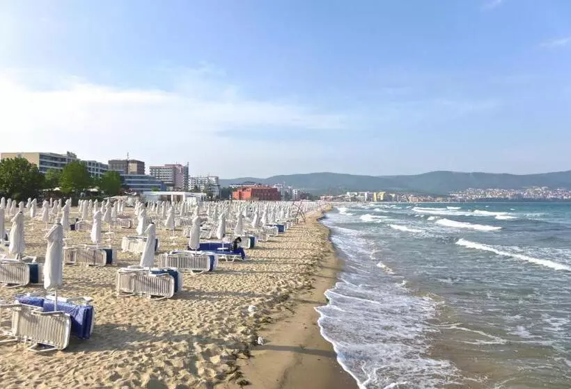 Persani Hotel Free Parking