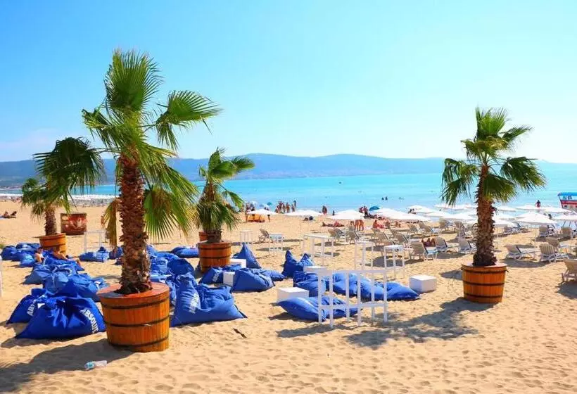 Persani Hotel Free Parking