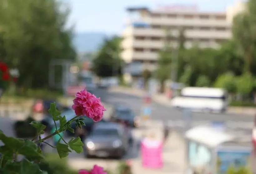 Persani Hotel Free Parking