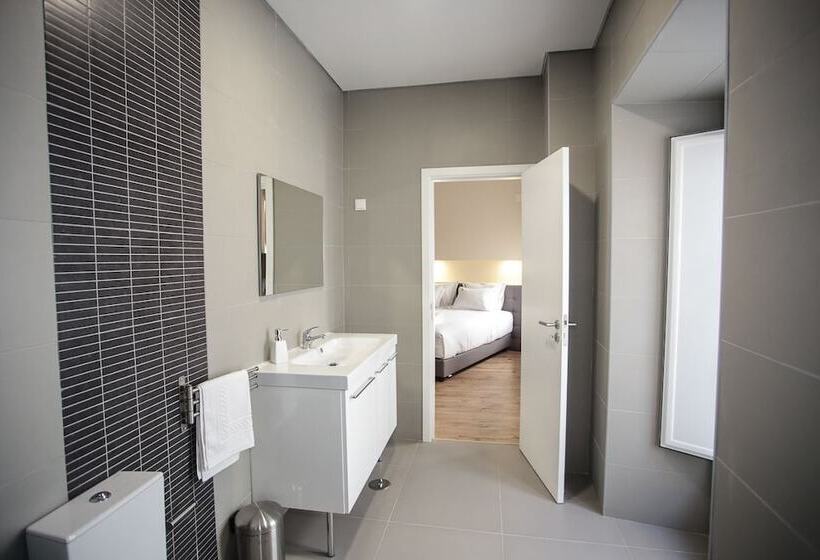 Bed and Breakfast Suites Guest House