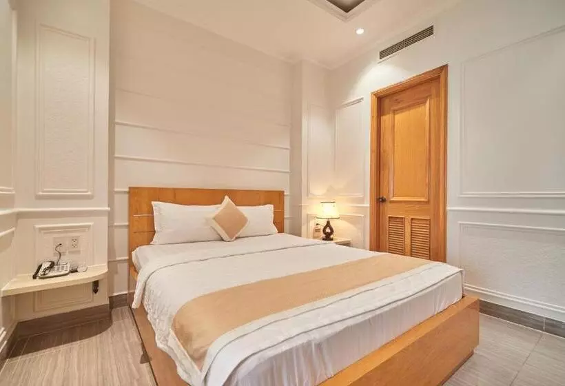 Bin Bin 10   Mimosa Hotel Near Tan Son Nhat Airport
