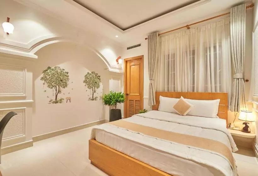 Bin Bin 10   Mimosa Hotel Near Tan Son Nhat Airport