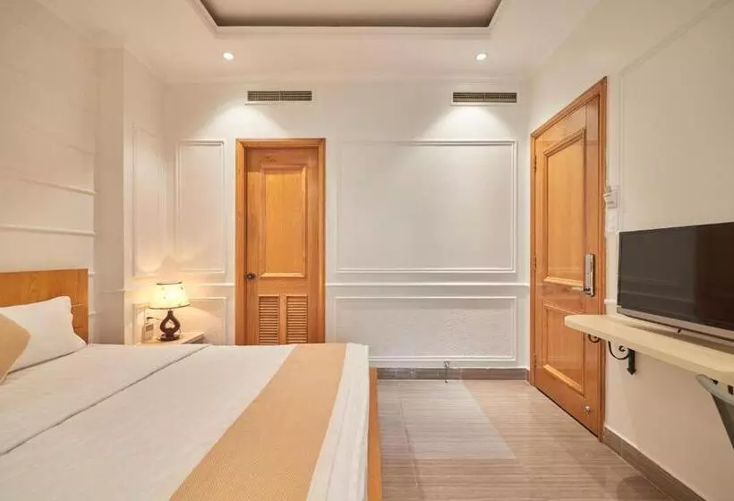 Bin Bin 10   Mimosa Hotel Near Tan Son Nhat Airport