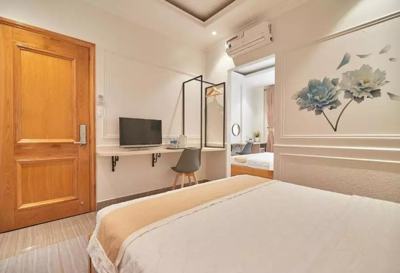 Bin Bin 10   Mimosa Hotel Near Tan Son Nhat Airport