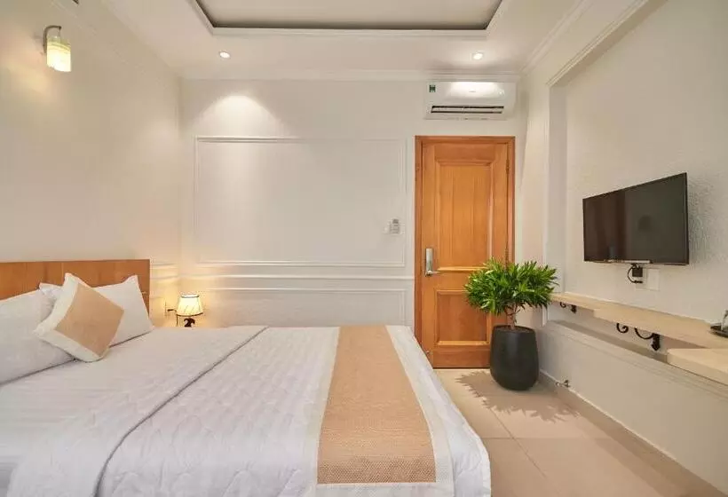 Bin Bin 10   Mimosa Hotel Near Tan Son Nhat Airport