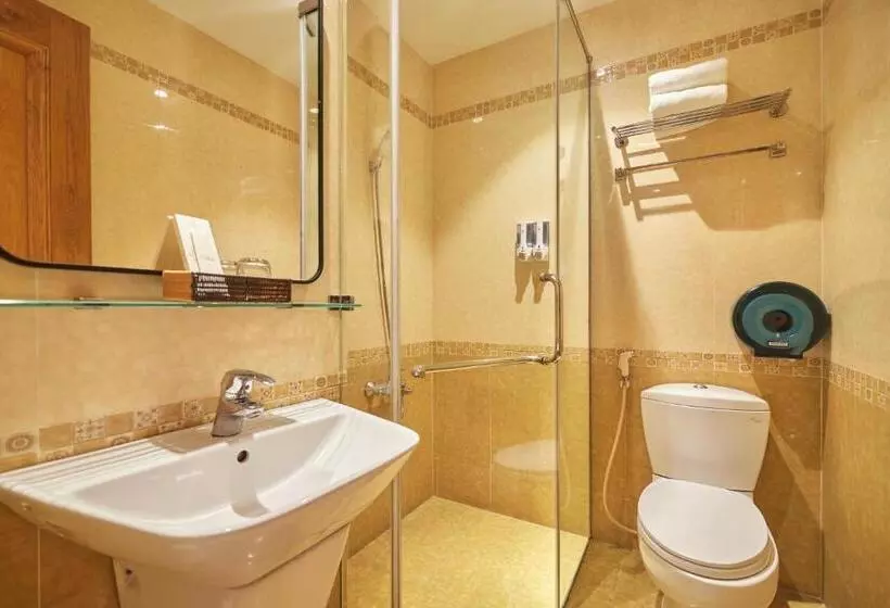 Bin Bin 10   Mimosa Hotel Near Tan Son Nhat Airport