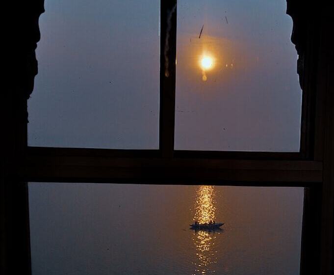 Dwivedi Hotels Hotel Elena