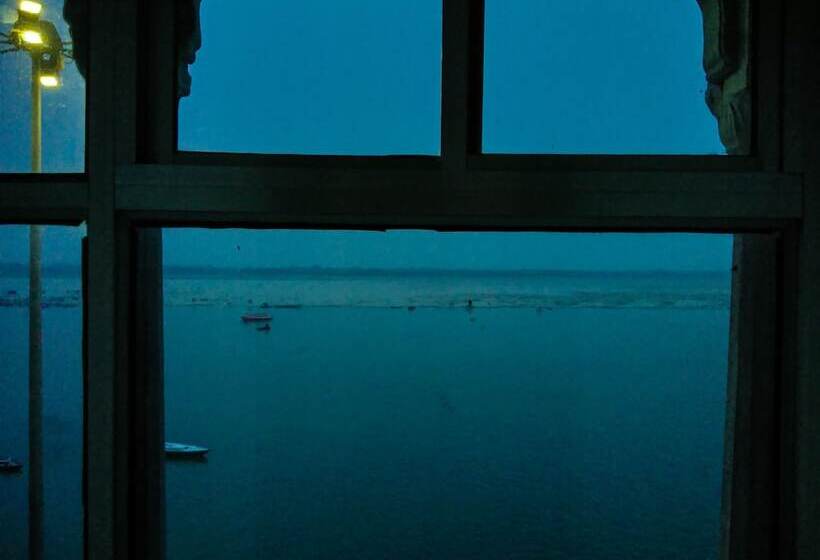 Dwivedi Hotels Hotel Elena