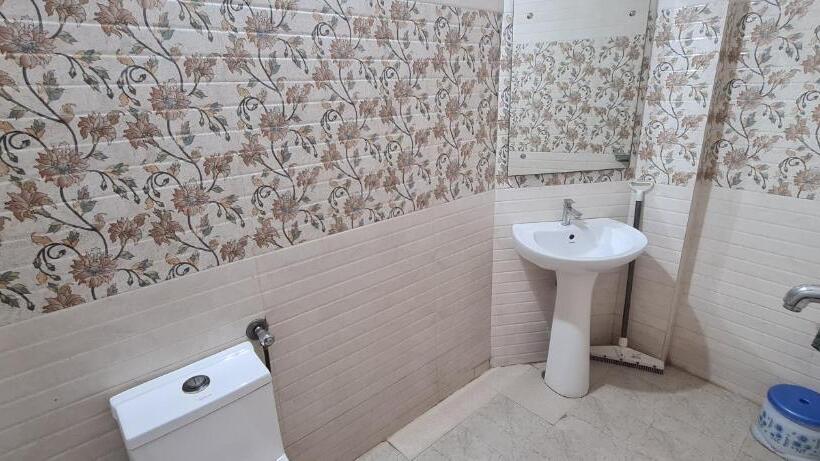 酒店 Anukampa Paying Guest House