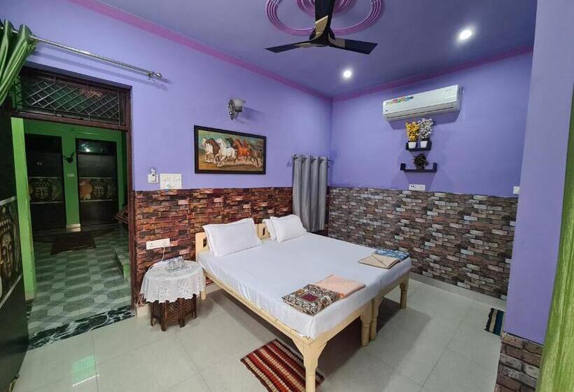 酒店 Anukampa Paying Guest House