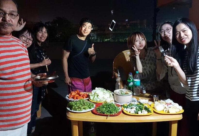 酒店 Anukampa Paying Guest House