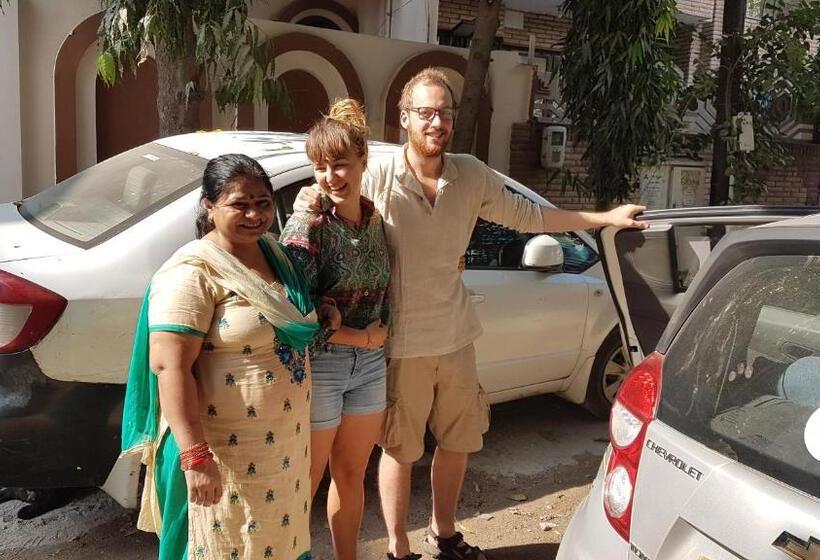 酒店 Anukampa Paying Guest House