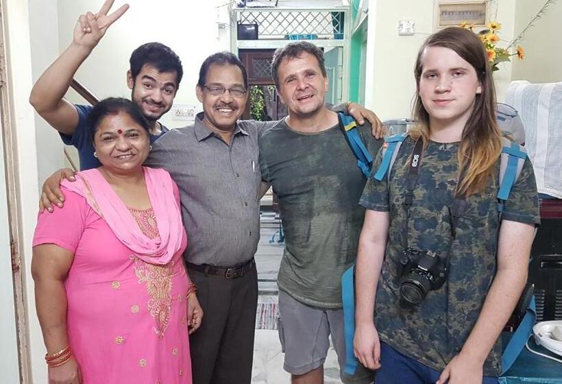 酒店 Anukampa Paying Guest House