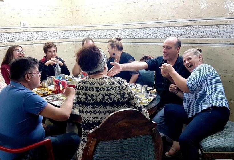 酒店 Anukampa Paying Guest House