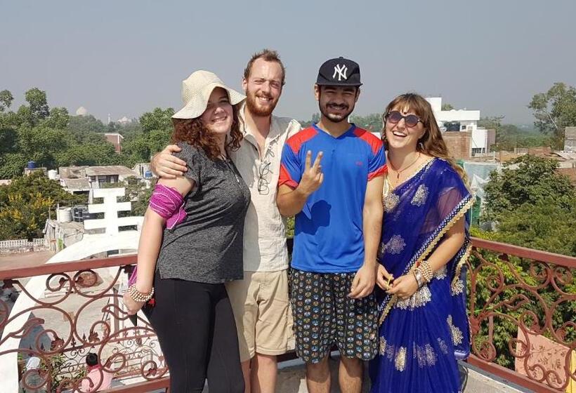 酒店 Anukampa Paying Guest House