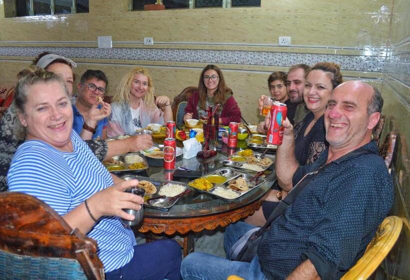 酒店 Anukampa Paying Guest House