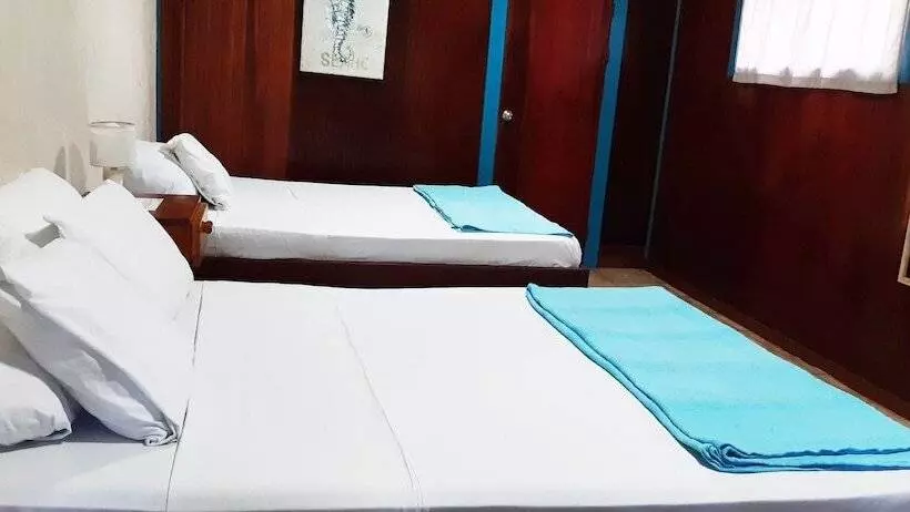 Hotelli Lapalapa Beachfront