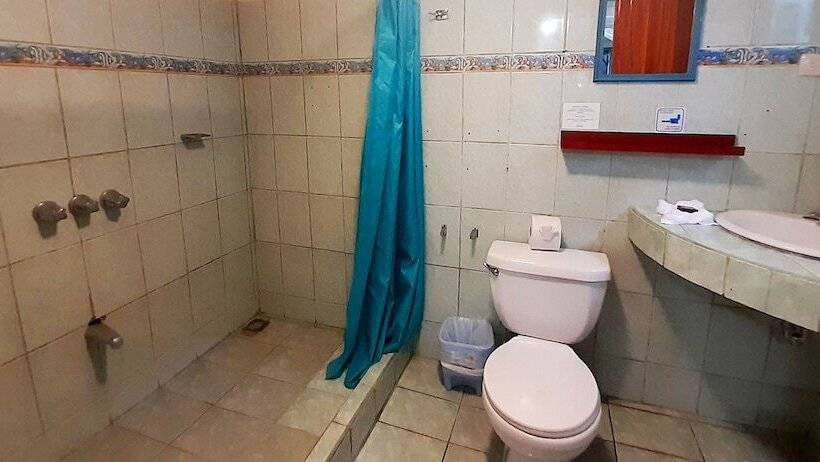 בית מלון כפרי Lapalapa Beachfront