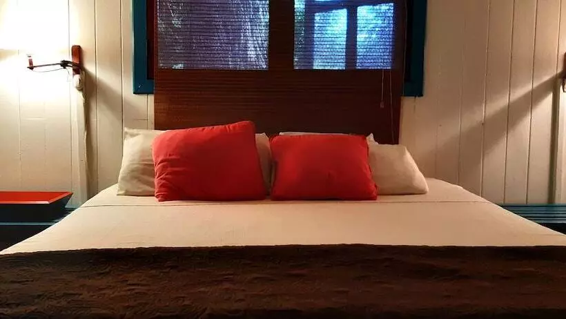 Hotelli Lapalapa Beachfront