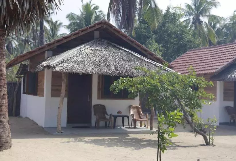 هتل Ocean View Beach Resort   Kalpitiya