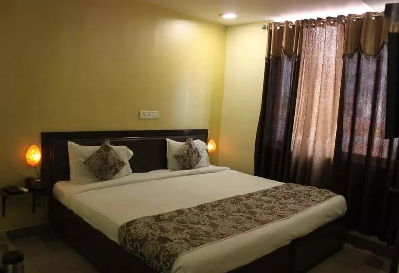 هتل Orange Inn