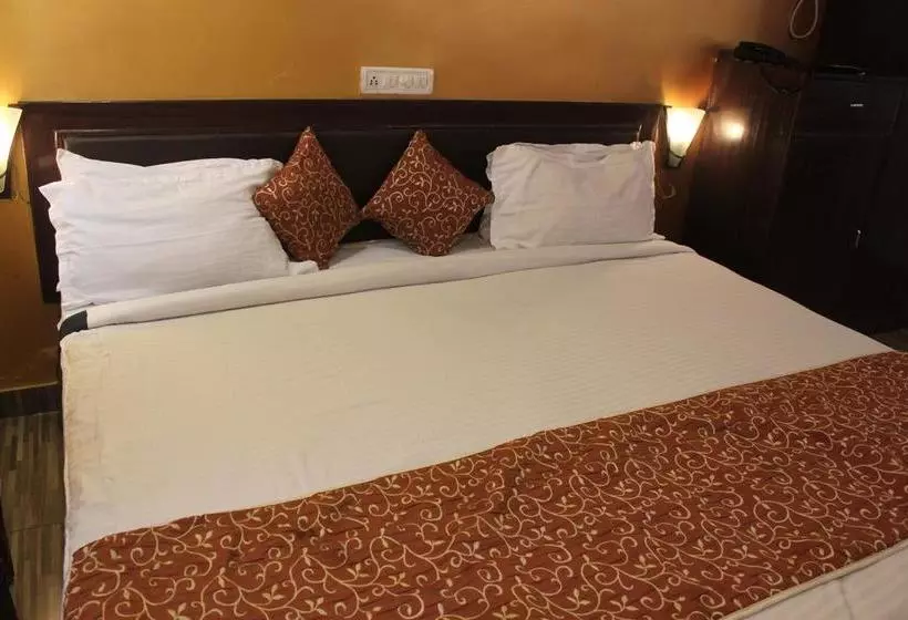 هتل Orange Inn
