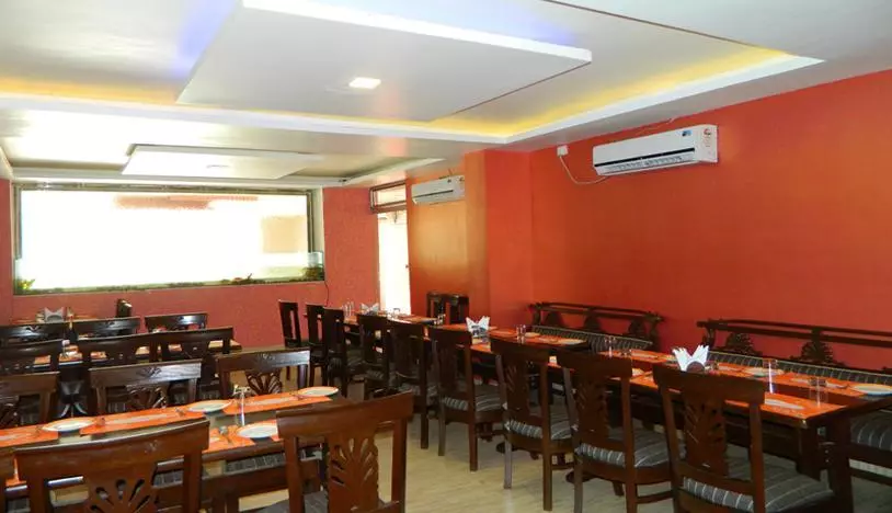 هتل Orange Inn