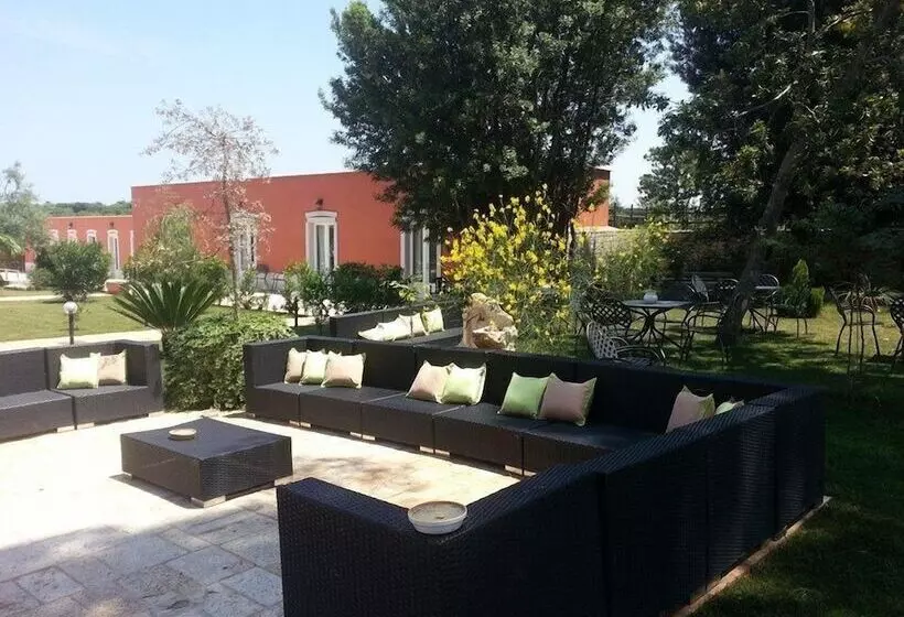 Hotel Parco Dei Manieri