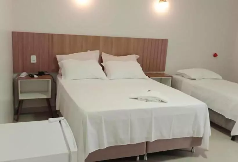 Hotelli Plaza Pontes E Lacerda