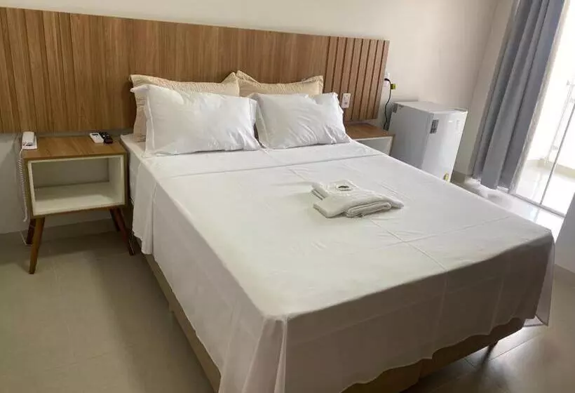 Hotelli Plaza Pontes E Lacerda